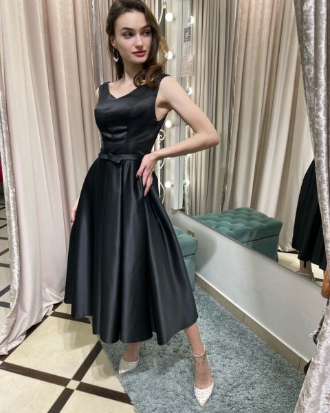 Выпускное платье YOSKA в черном цвете